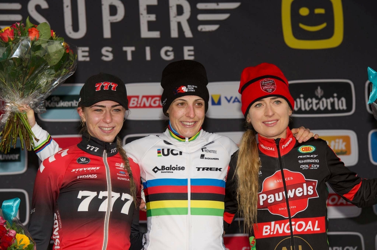 Boom 2021 podium dames credit TFoto.jpg (563 KB)