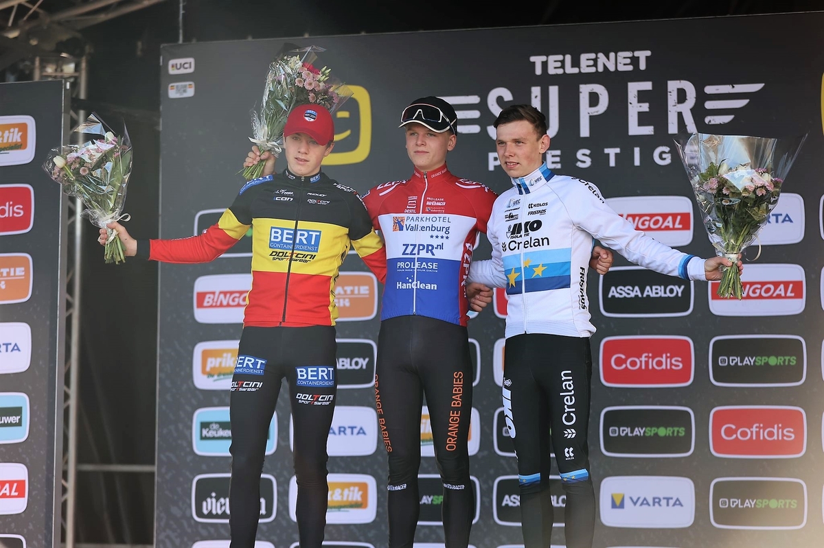 Gavere 2022 podium junioren credit Bram.jpeg (562 KB)