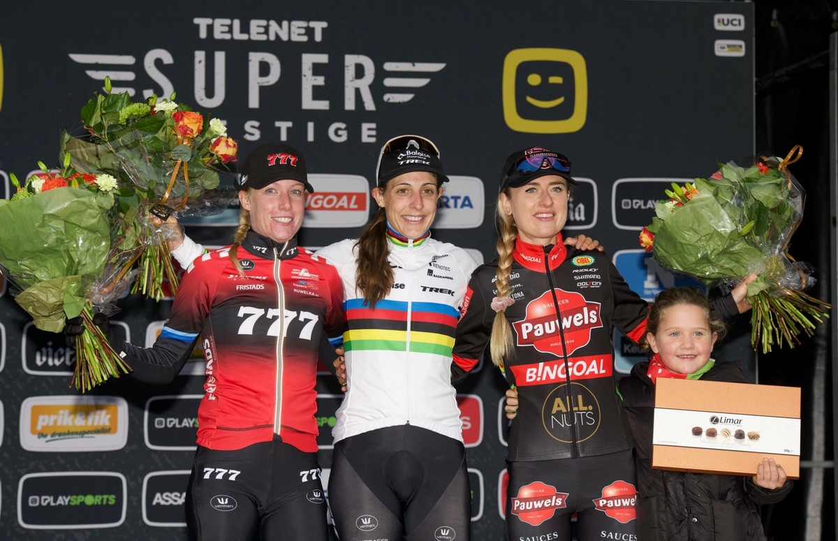 Merksplas 2021 podium dames credit Tfoto.jpeg (606 KB)