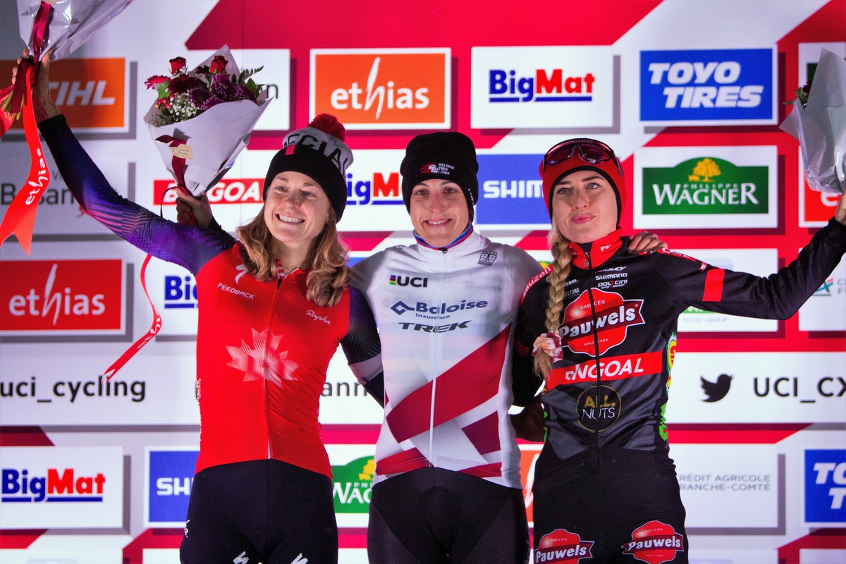 WB Fra 2021 podium dames credit Yefrifotos.jpeg (784 KB)