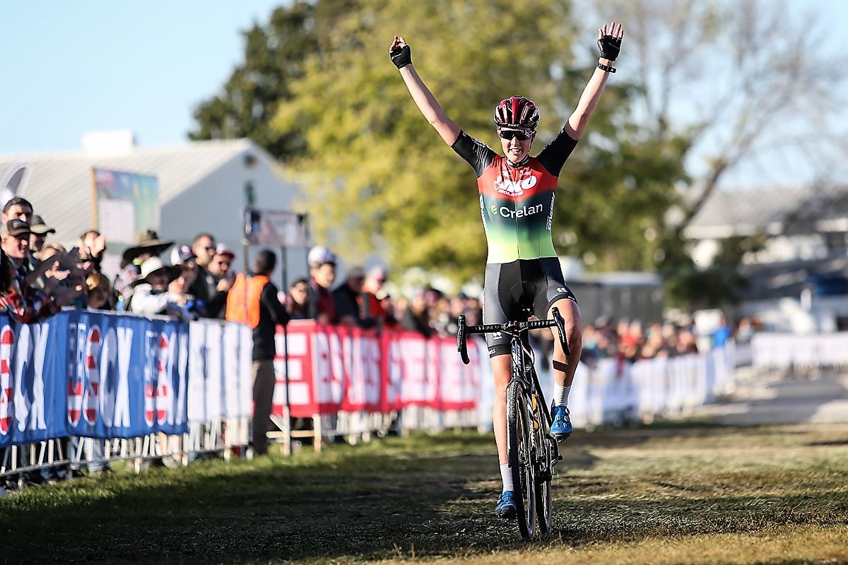 Manon Bakker en Niels Vandeputte zegevieren op dag 2 Jingle Cross