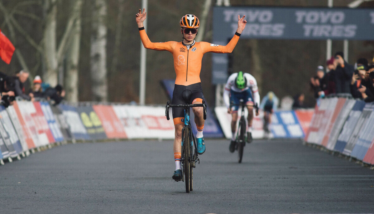 Behalve bij de dames juniores > Nederland op 't hoogste schavotje in Tabor