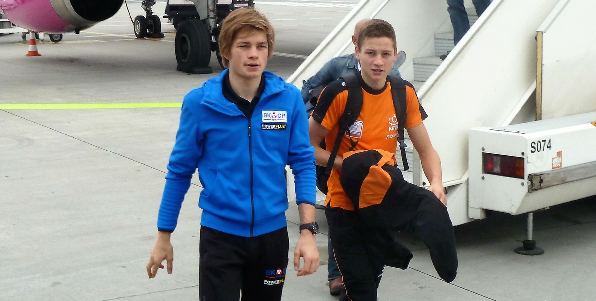 David en Mathieu bij vliegtuig 2012 Tabor.jpg (476 KB)