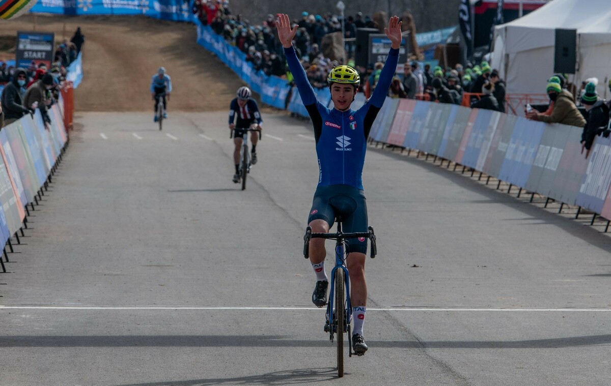 Italië wint het testevent Team Relay in Fayetteville