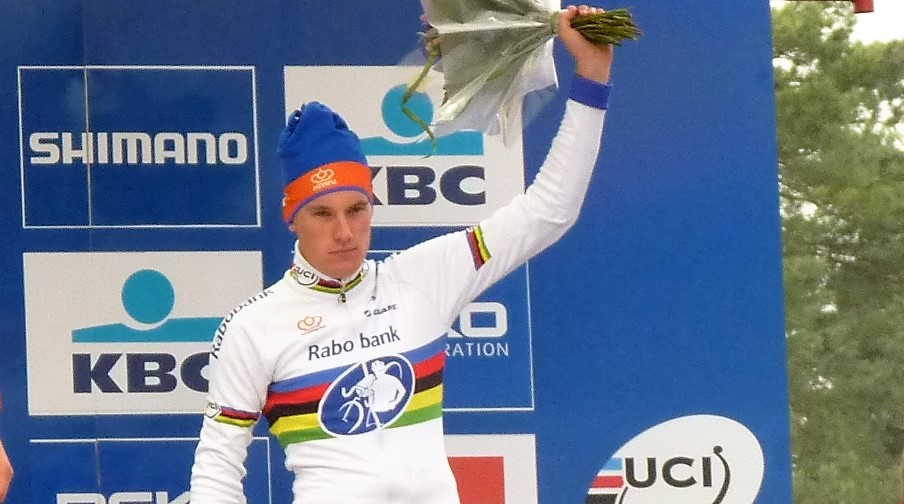 Oud-beloftenwereldkampioen Teunissen gunt Vos de wereldtitel veldrijden 2022