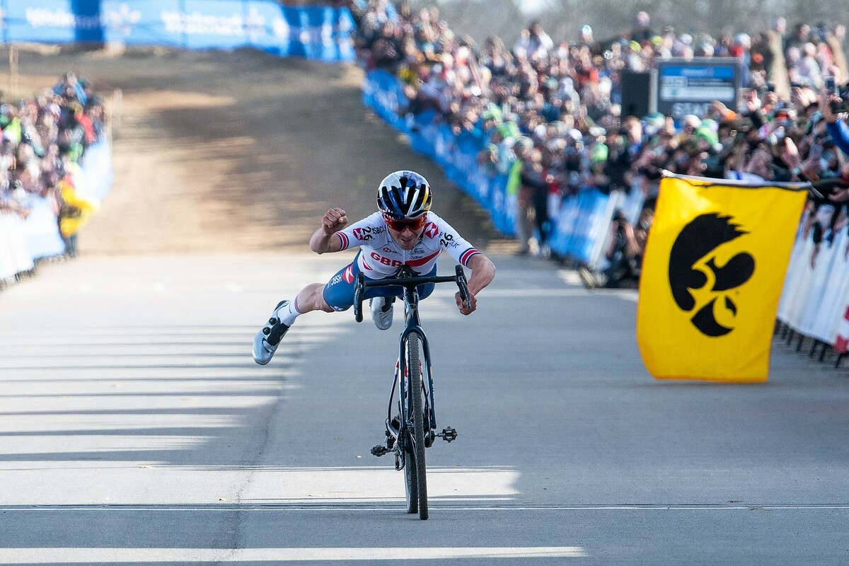 Tom Pidcock met een solovlucht naar de wereldtitel