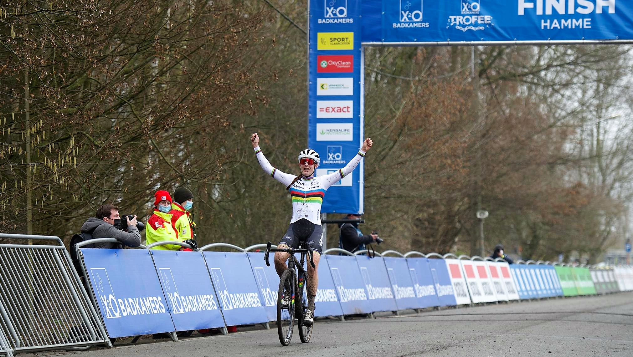 Zege en leidsterplaats voor Lucinda Brand