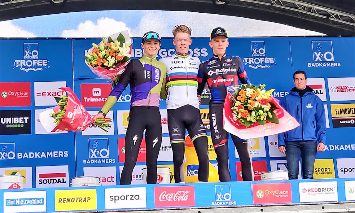 Koppenbergcross 2021: Dockx wint bij de junioren en Ronhaar bij de U23 