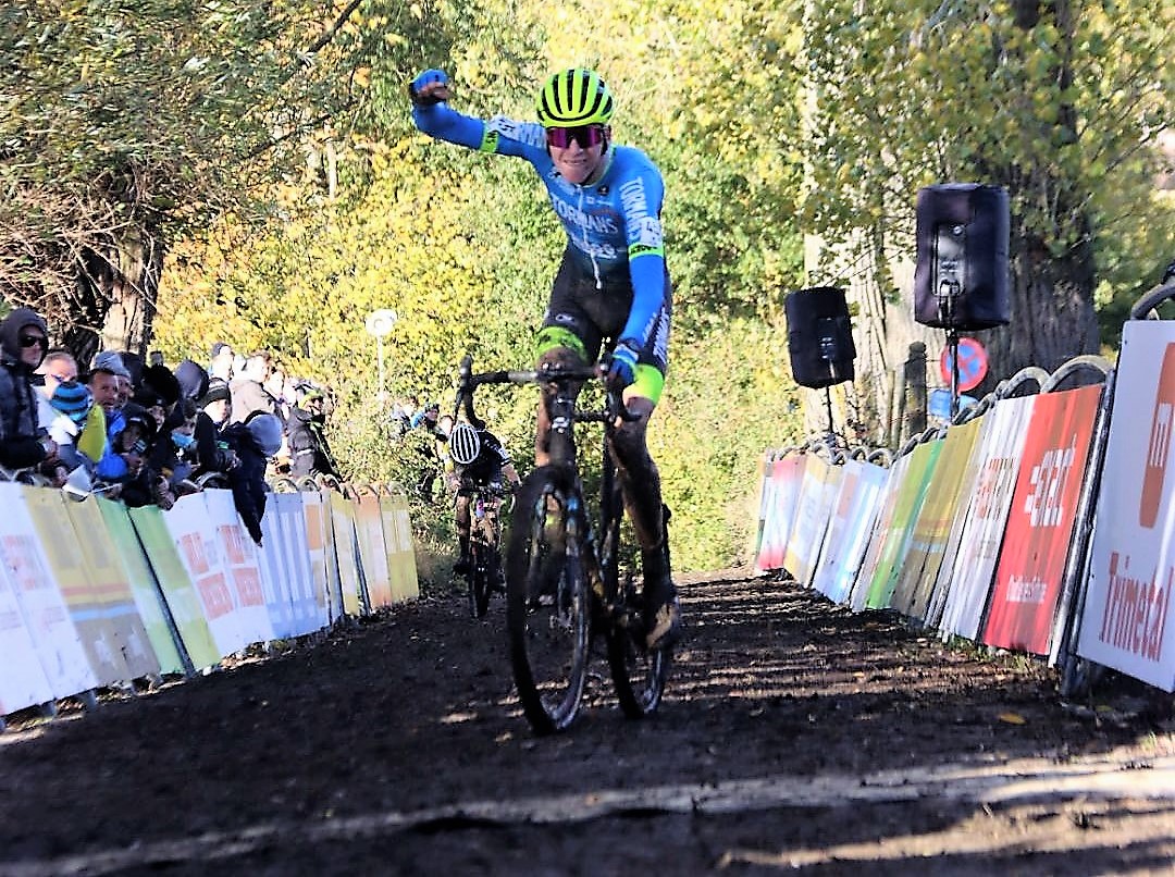 Koppenbergcross 2021 winnaar 2de jaars nieuwelingen.jpeg (394 KB)