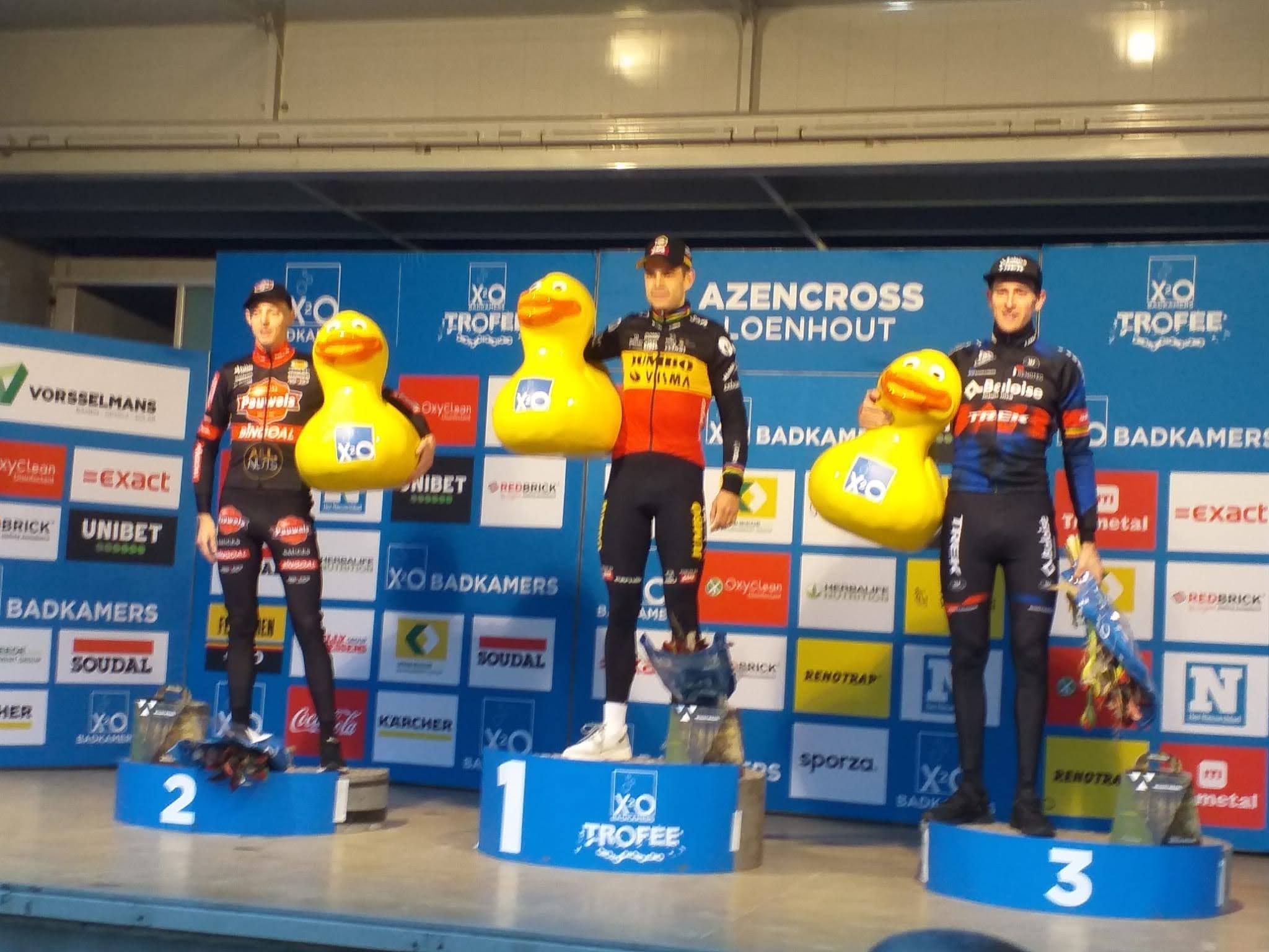 podium heren loenhout.jpg (225 KB)