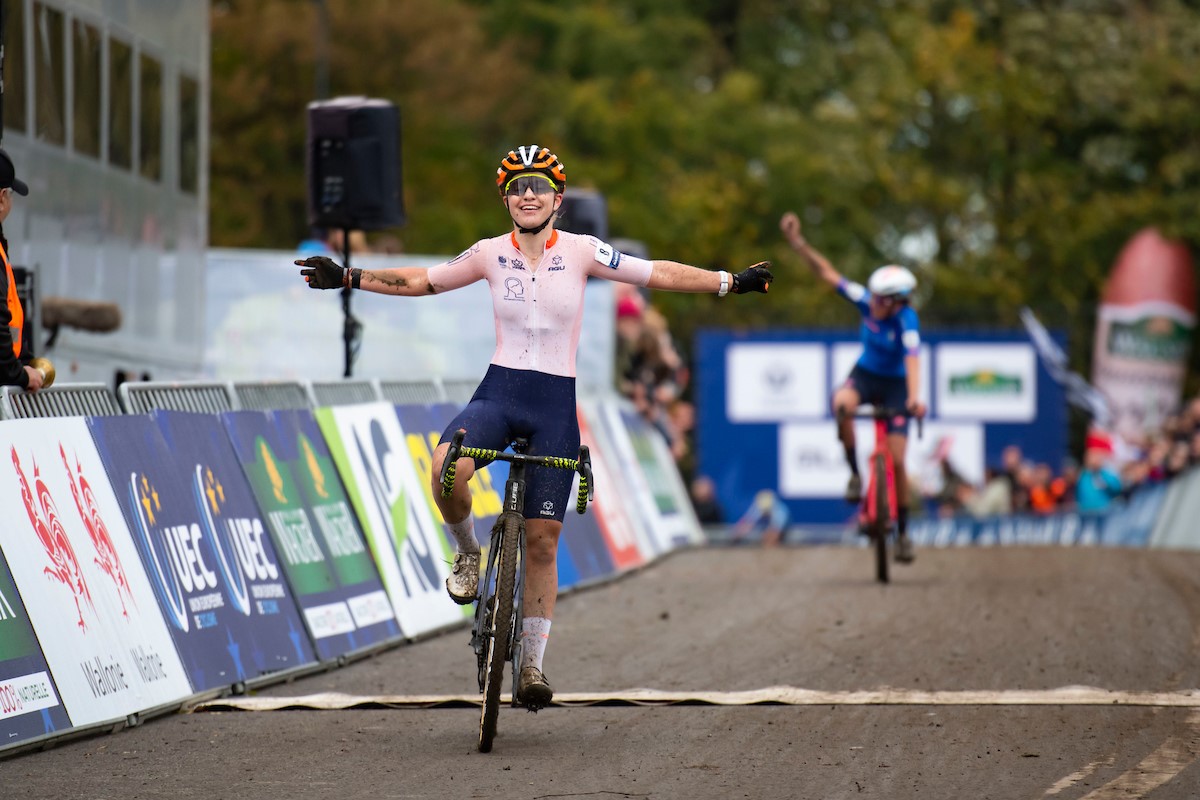 EKN_2789 Lauren Molengraaf wint bij junioren dames.jpg (242 KB)