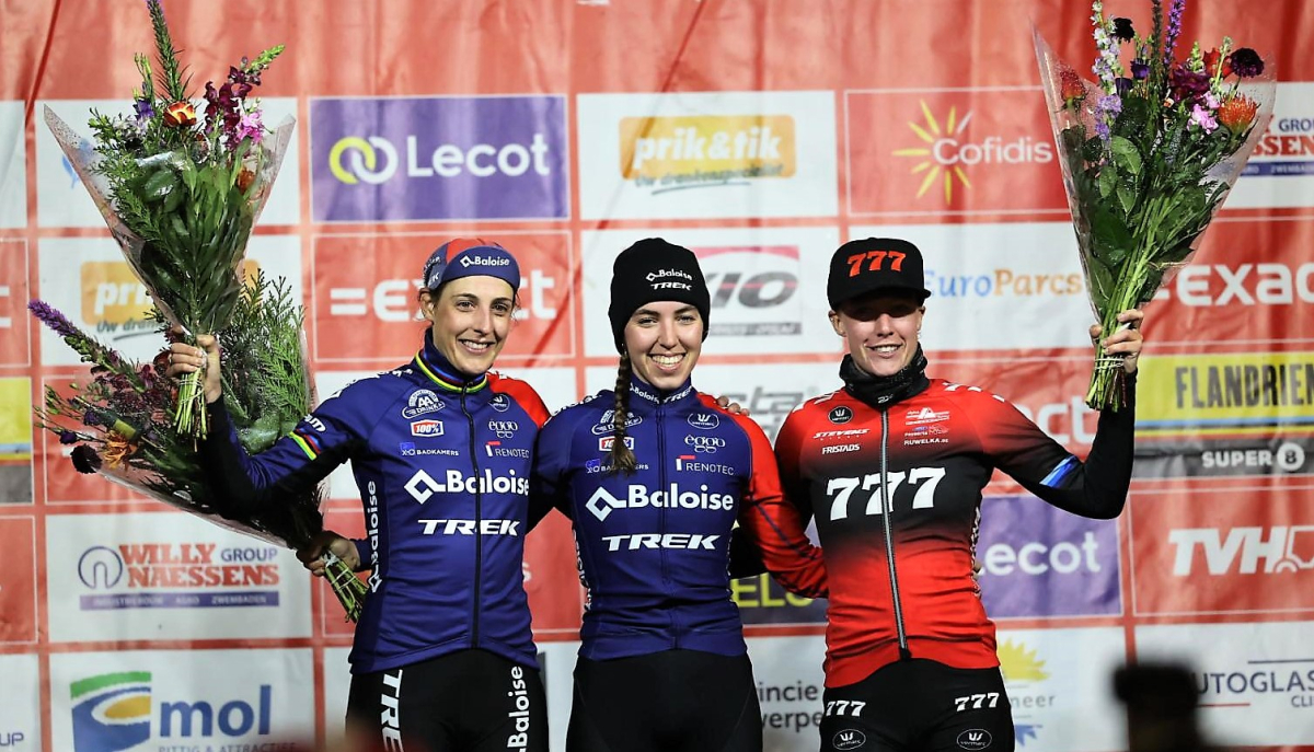 Mol 22 podium dames credit Bram.jpeg (801 KB)