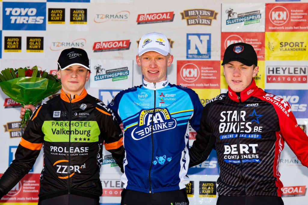 OOS_2934 podium juniores.jpg (247 KB)