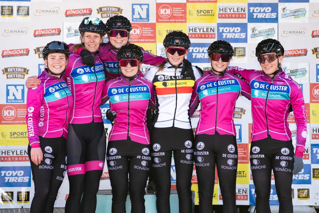 Team De Ceuster credit TFoto.jpg (266 KB)