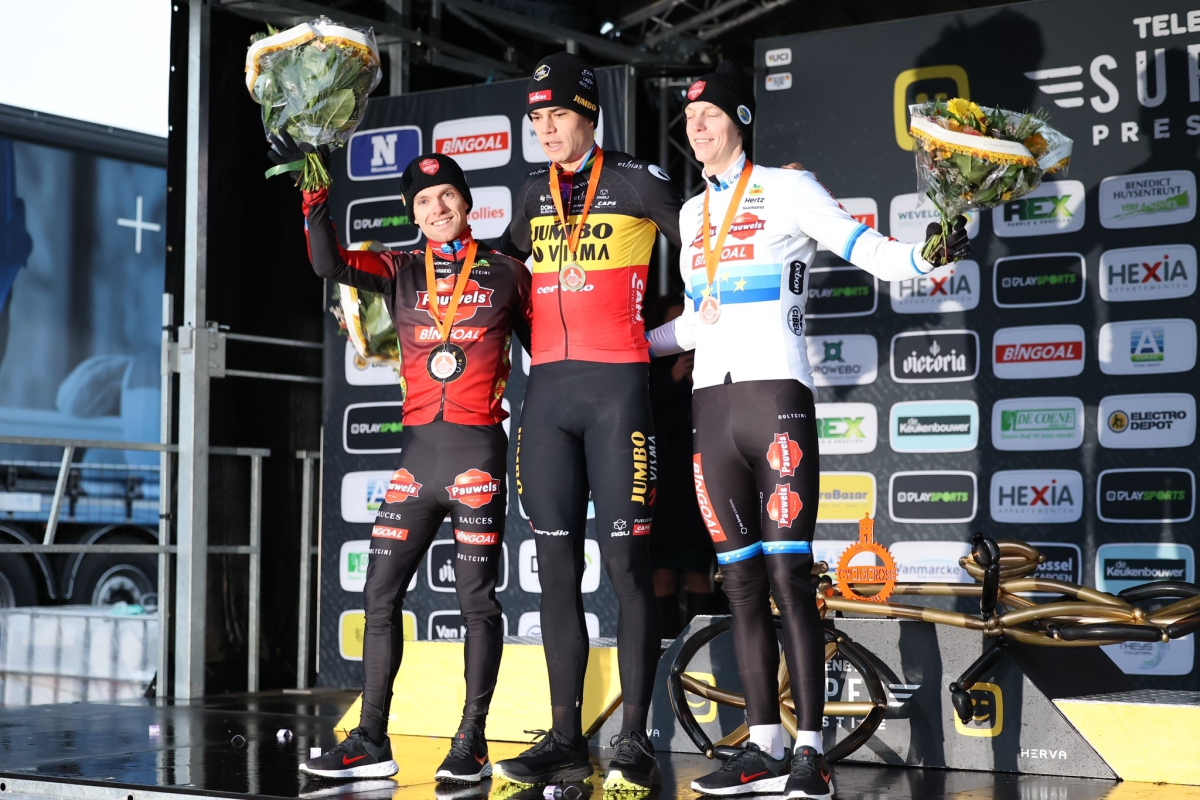 Gullegem 23 podium heren credit Bram.jpeg (823 KB)