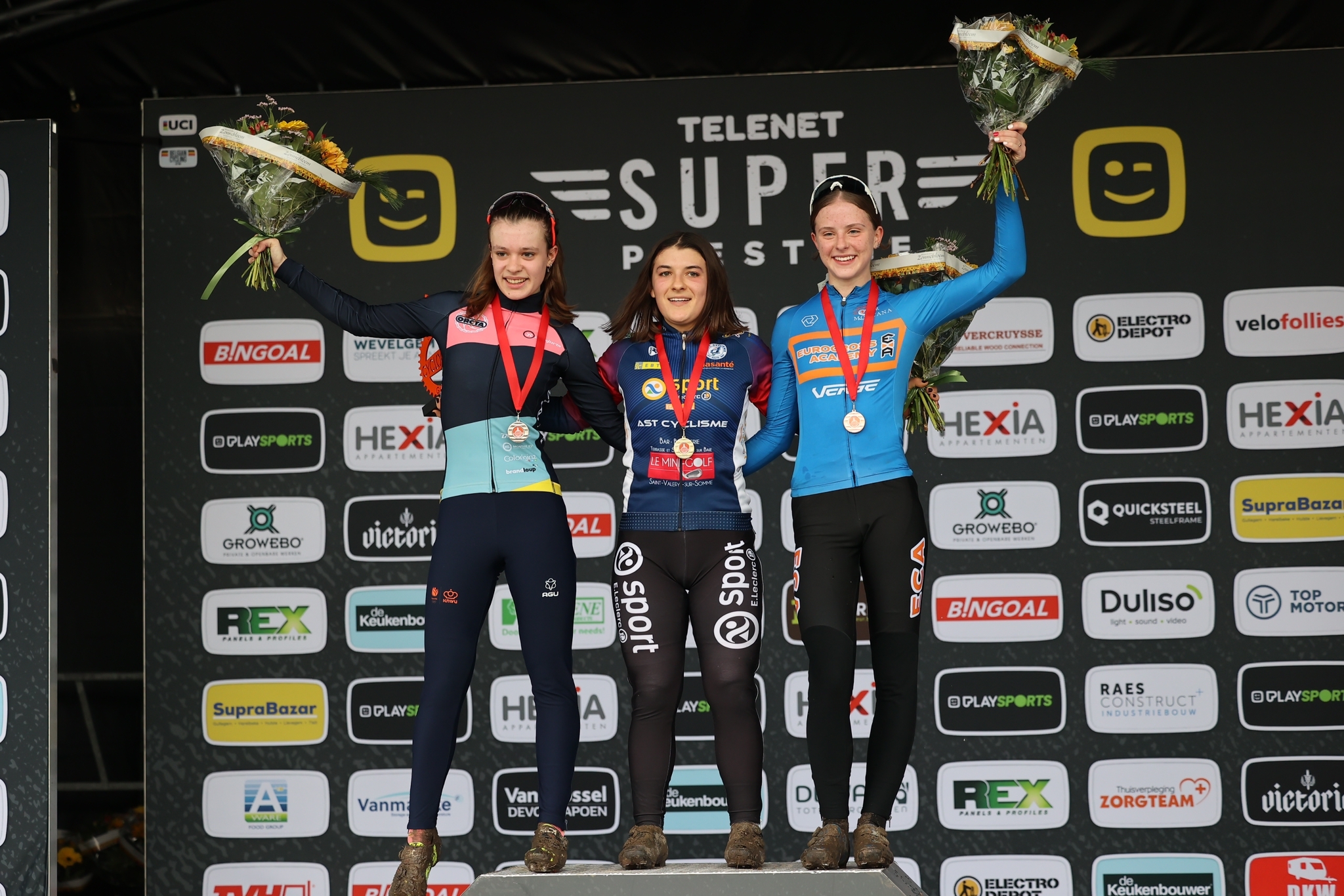 junioren dames podium.jpeg (1.43 MB)