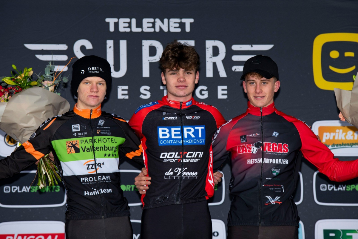 SP Merksplas 22 podium juniores.jpeg (734 KB)