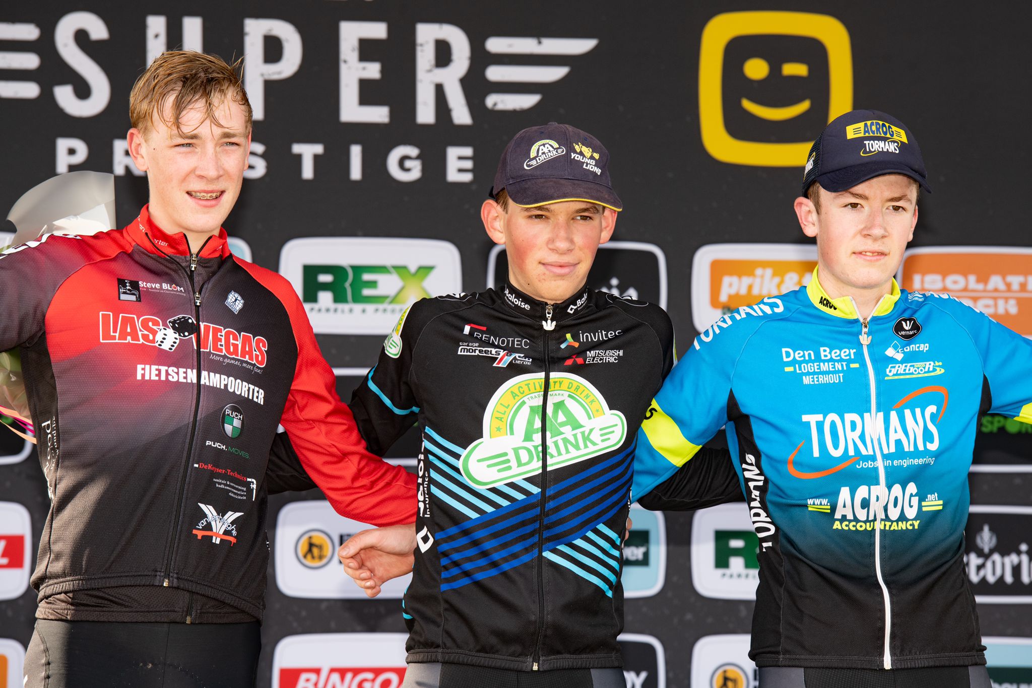 Ruddervoorde podium juniores.jpeg (380 KB)