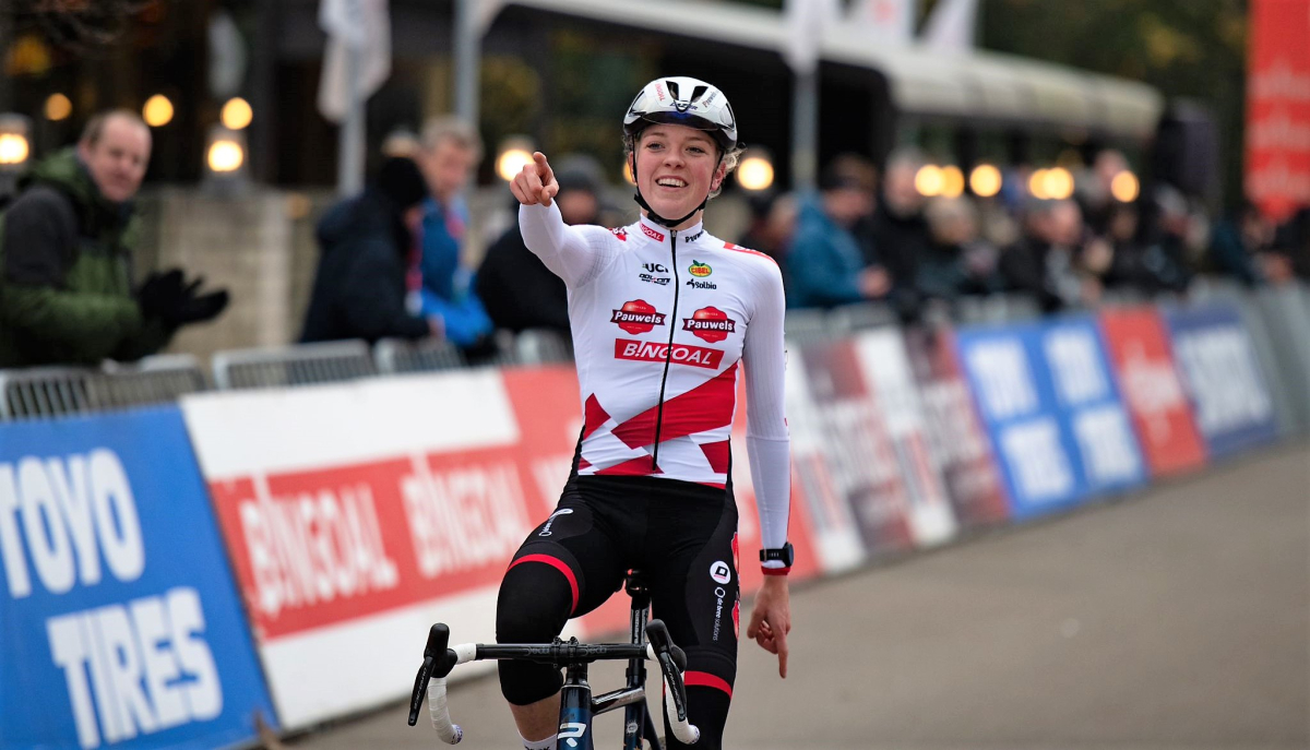 Fem van Empel topt het podium in Antwerpen