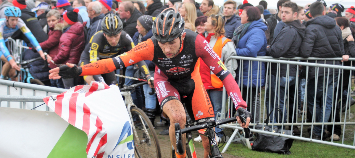 Rob Peeters naar rechts (BK Oostende).jpg (847 KB)