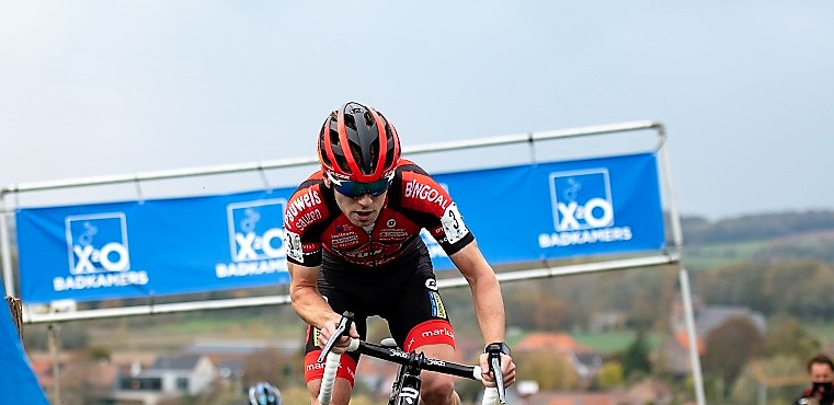 Eli Iserbyt gaat voor 4 op een rij op de Koppenberg