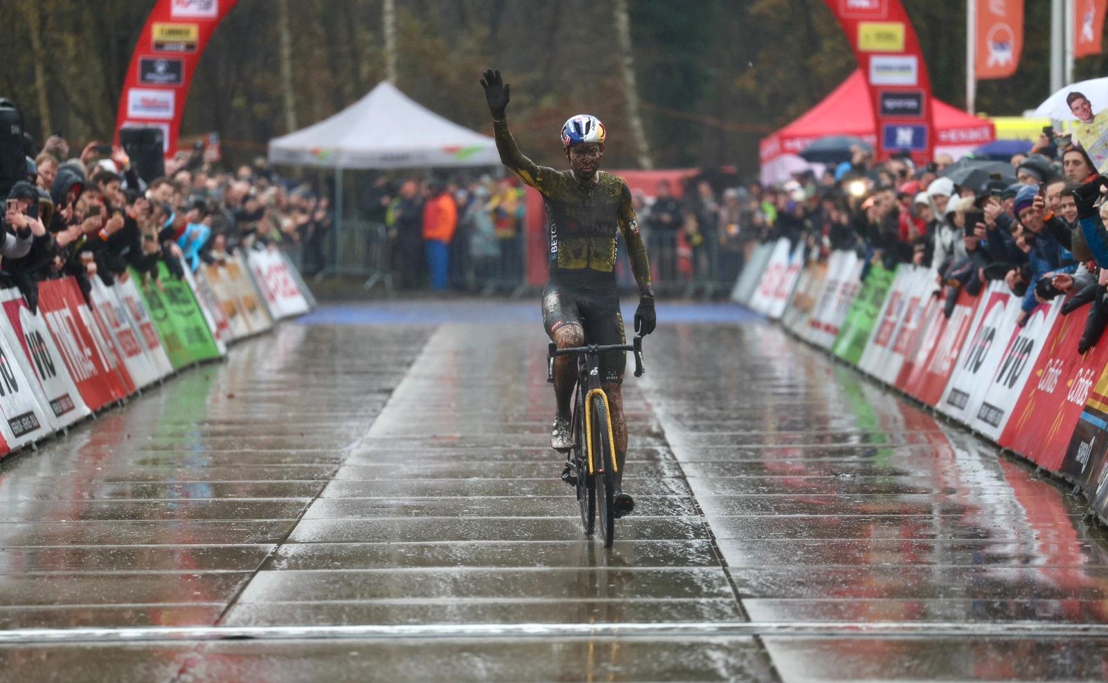 Geslaagde start van zijn veldritseizoen voor Wout van Aert