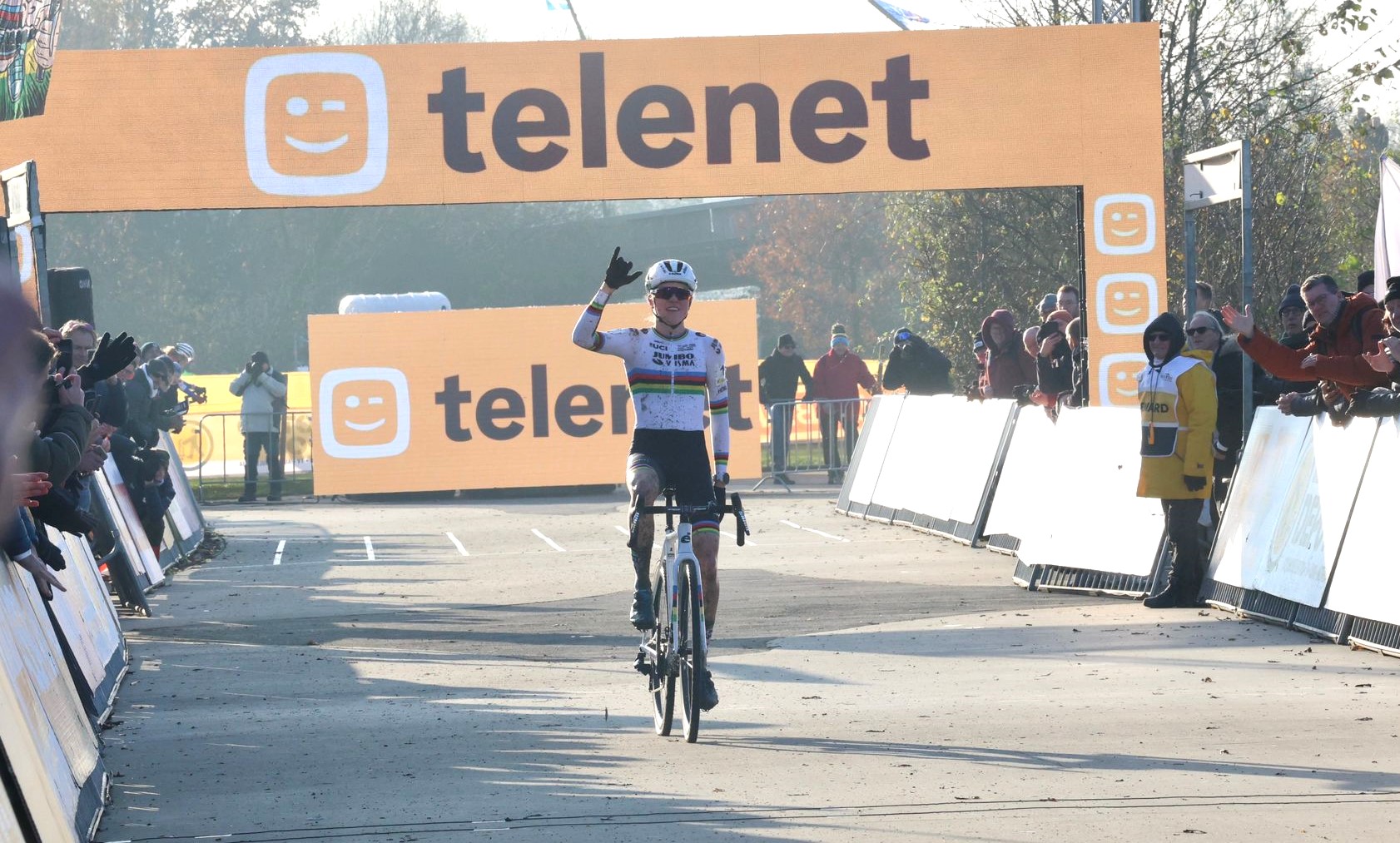 Fem van Empel blijft winnen