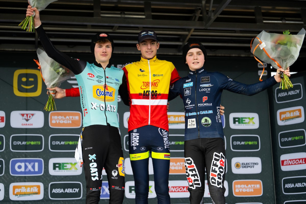 MID_2868 podium nieuwelingen 2.jpg (201 KB)