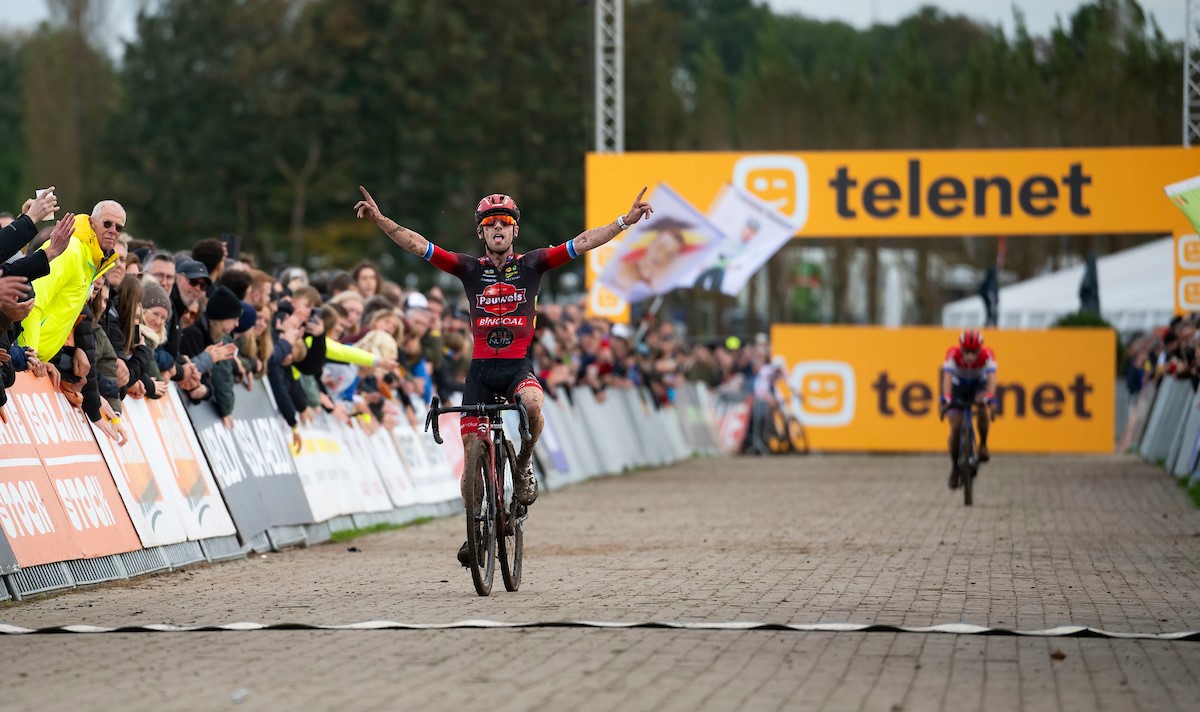 Iserbyt pakt een 2 op 2 in de Superprestige