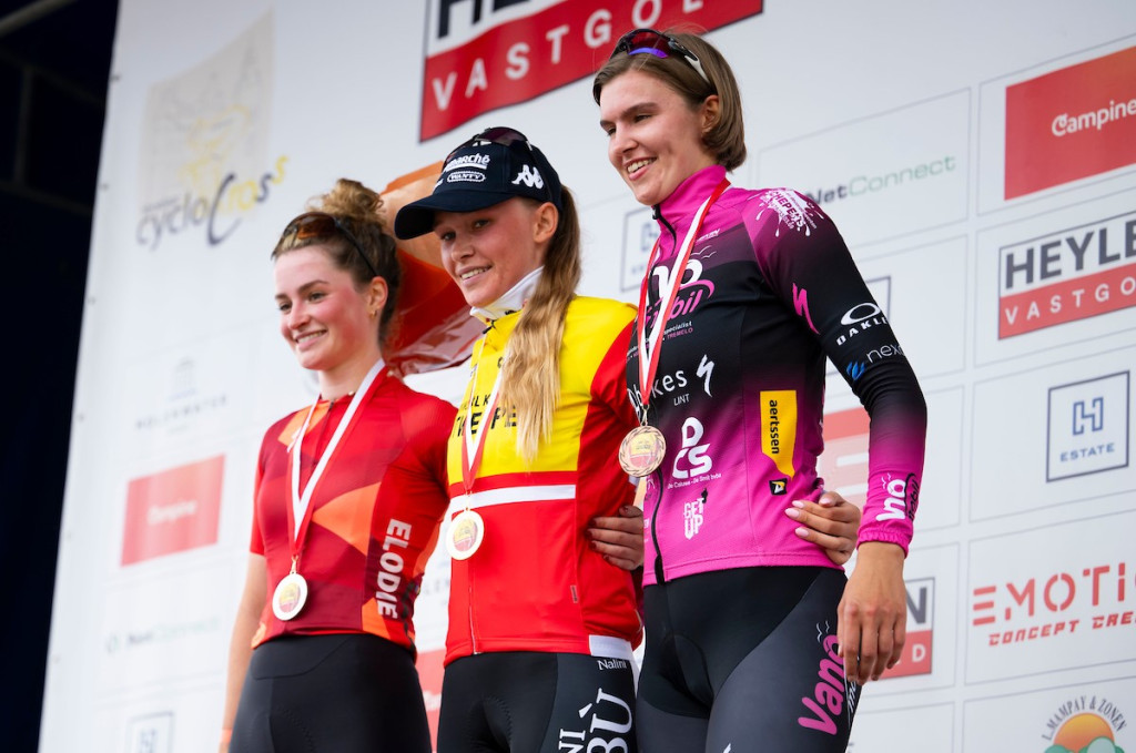 VOR_5409 podium dames.jpg (164 KB)