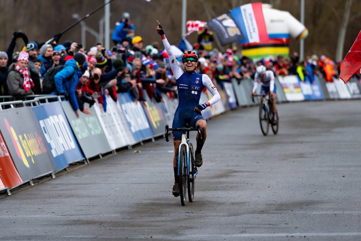 Célia Gery is wereldkampioene bij junioren dames