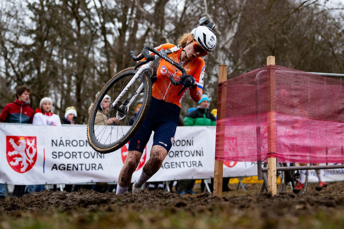 Puck Pieterse pakte brons op het WK veldrijden