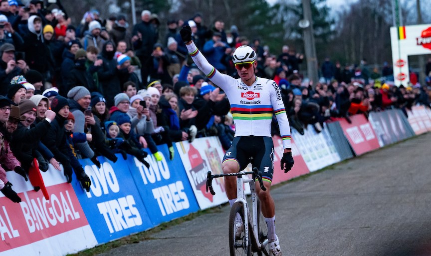 Perfecte score intact voor Van der Poel