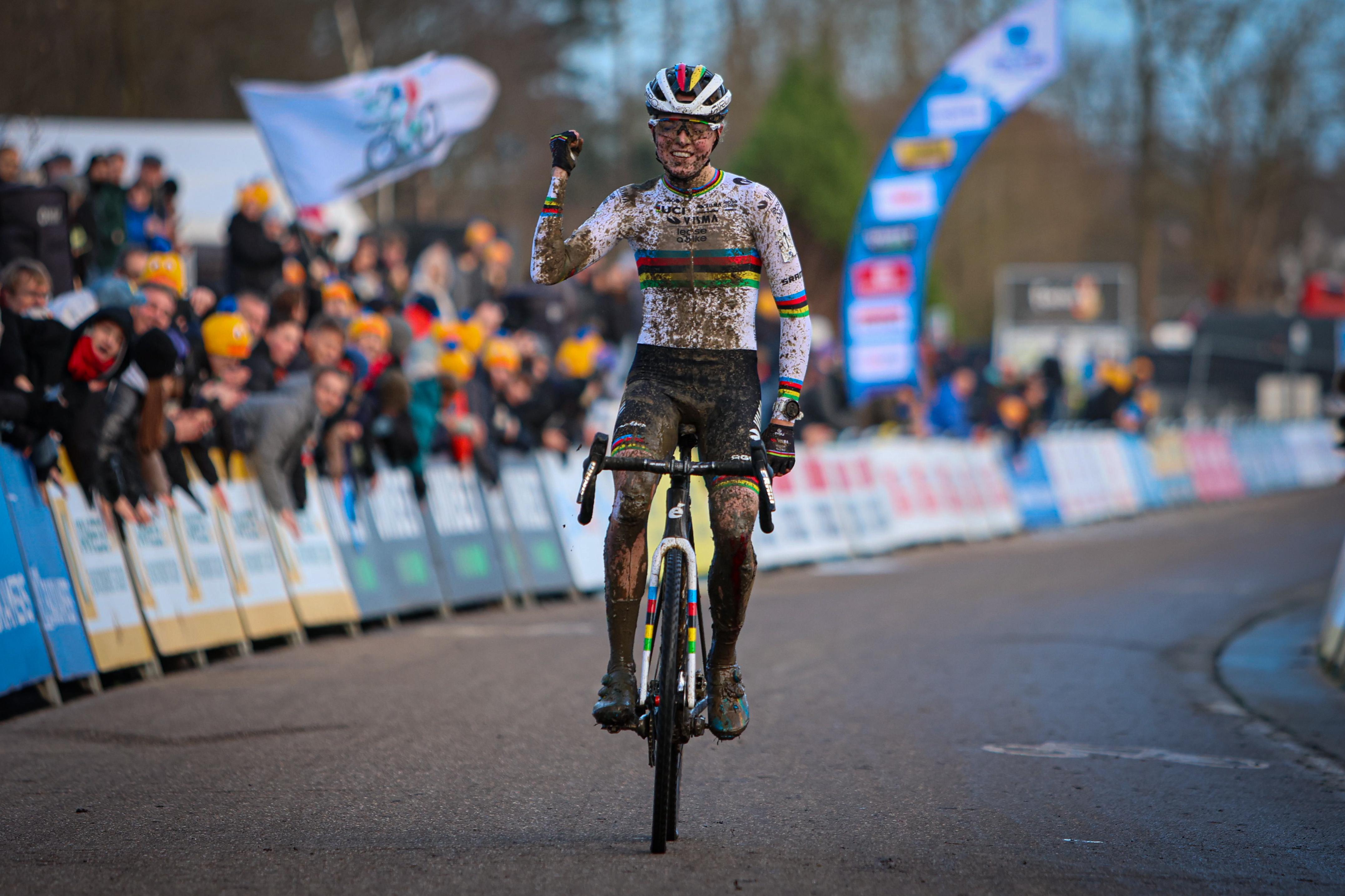 Van Empel topt op nieuwjaarsdag in GP Sven Nys