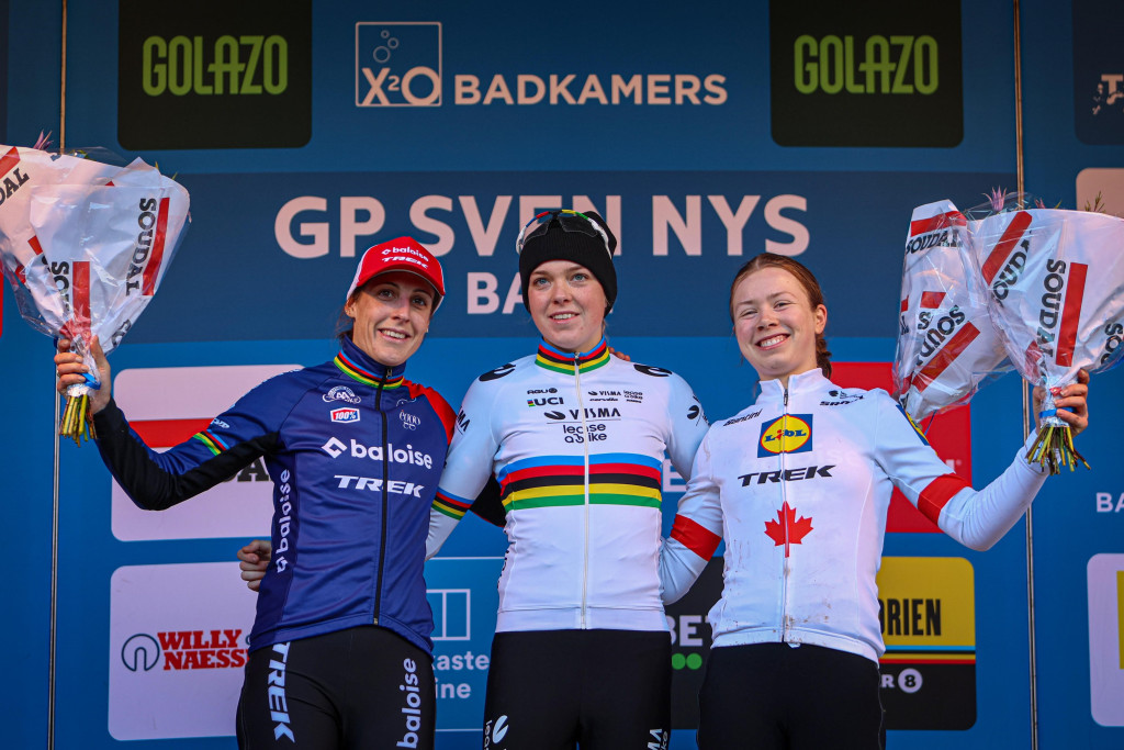 Baal 23 credit Yefrifotos podium dames.jpeg (202 KB)