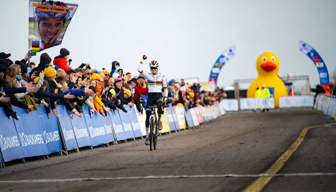 Fem van Empel vlamt naar de zege in Koksijde