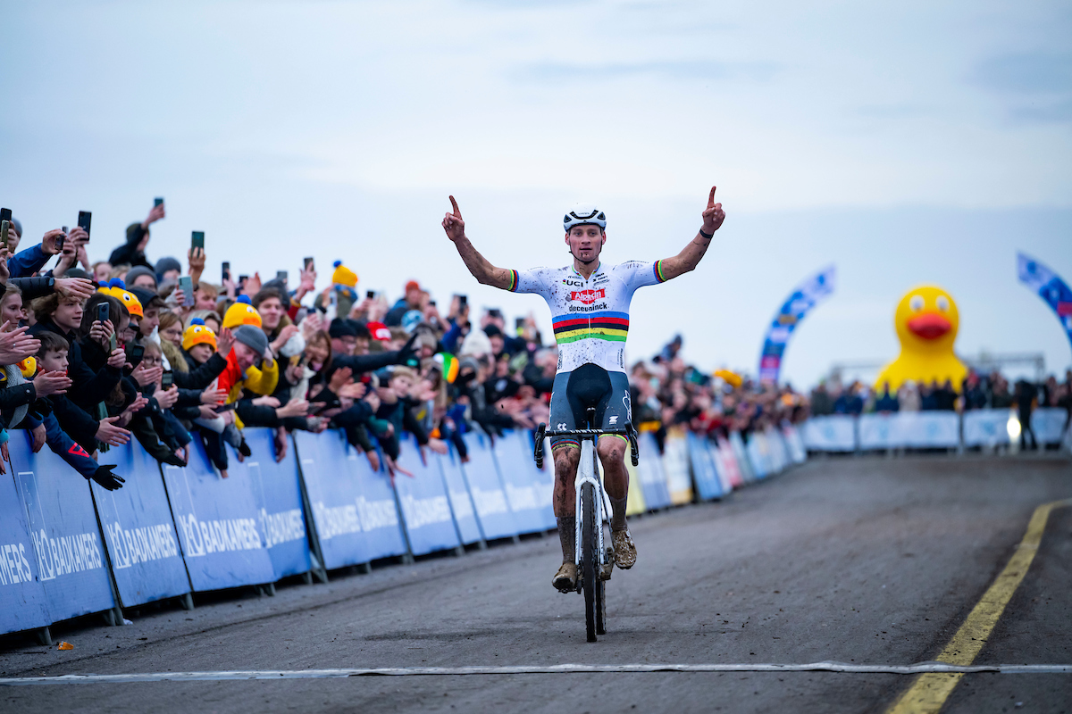 Van der Poel blijft winnen