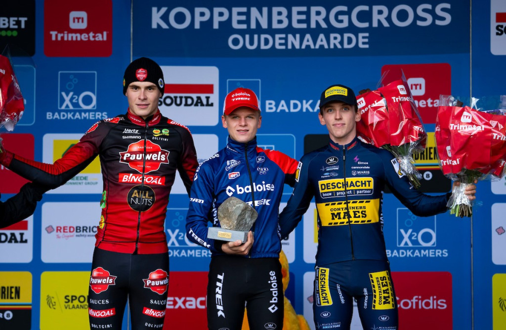 KOP_8151 podium U23 heren.jpg (222 KB)