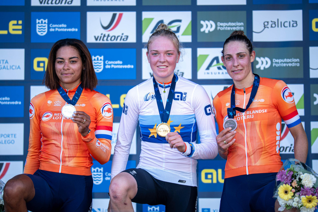 EK 24 podium elite dames credit Yefrifotos.jpeg (236 KB)