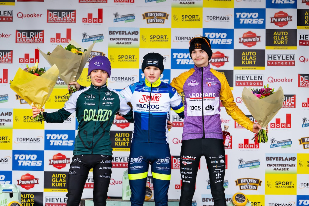OOS_5412 podium nieuwelingen.jpg (268 KB)