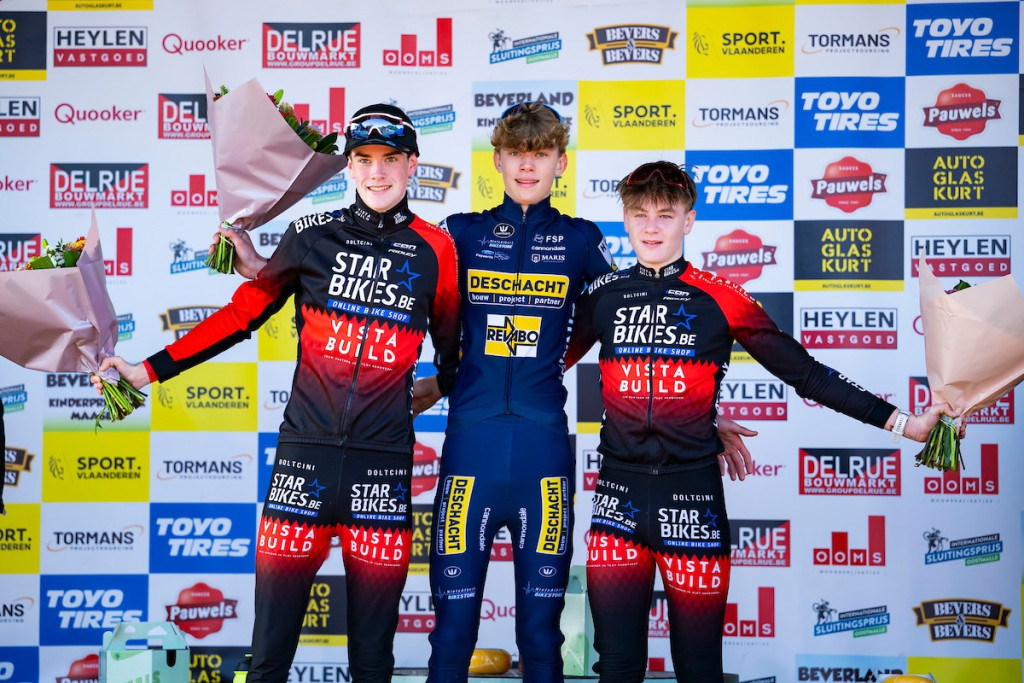 OOS_5709 podium junioren.jpg (269 KB)