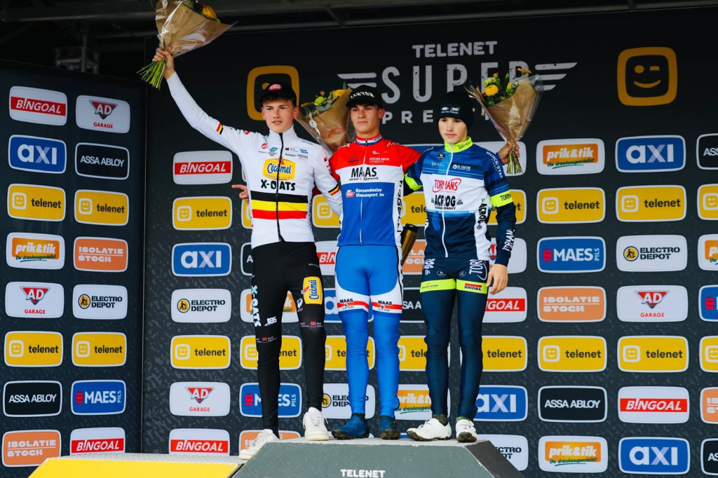 SP Niel credit Bram podium nieuwelingen 2de j.jpeg (238 KB)