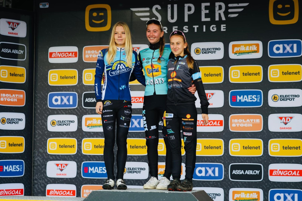SP Niel credit Bram podium nieuwelingen meisjes.jpeg (229 KB)