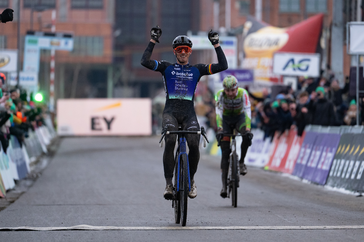 Thibau Nys pakt opnieuw de tricolore