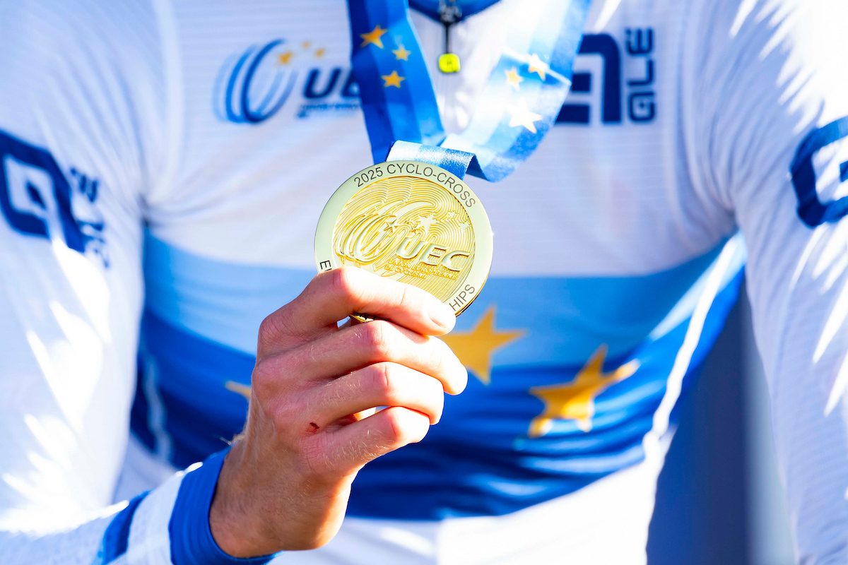 Deschacht-Hens, Crelan-Corendon en Pauwels Sauzen-Altez Industriebouw pakken elk een Europese titel