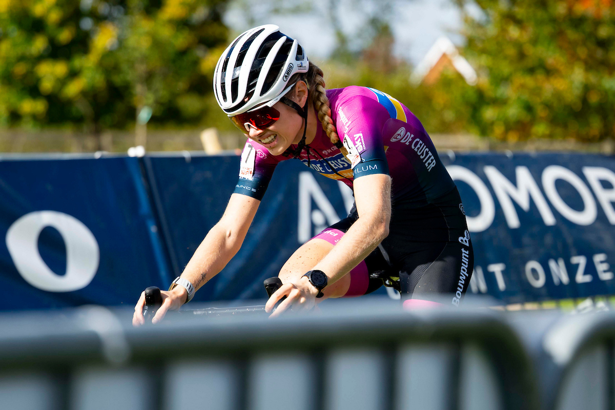 MEU_1017.jpg (587 KB)