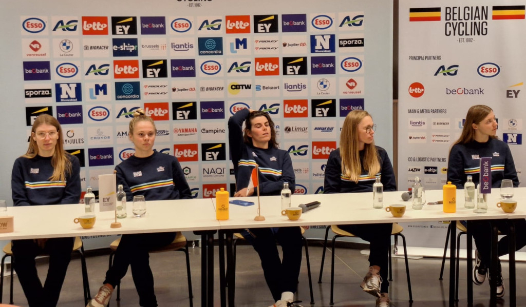 Team Bel de dames.jpeg (488 KB)