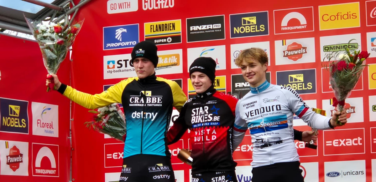 Corsus en Versluis zegevieren bij de junioren in Leiecross