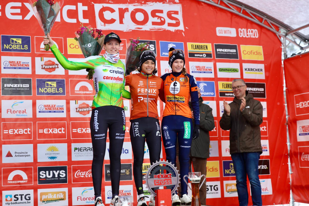 Mol 26 credit Bram podium dames.jpeg (276 KB)