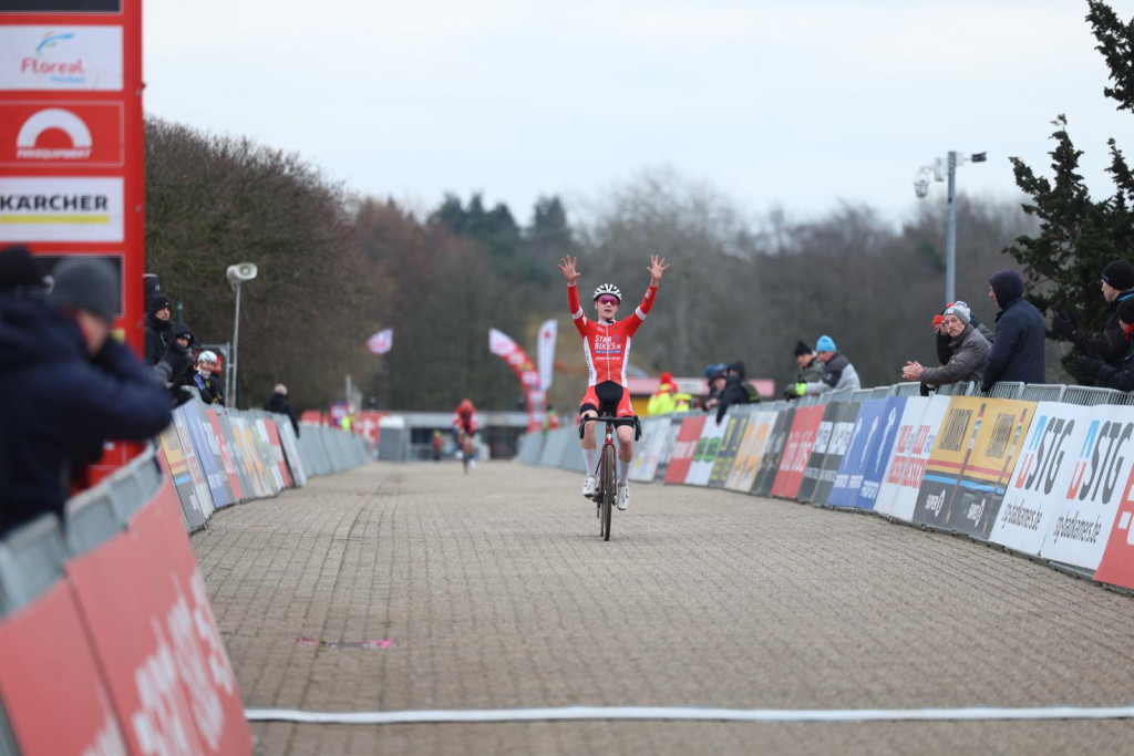 credit Bram winnaar Lars Corsus junioren heren.jpeg (149 KB)